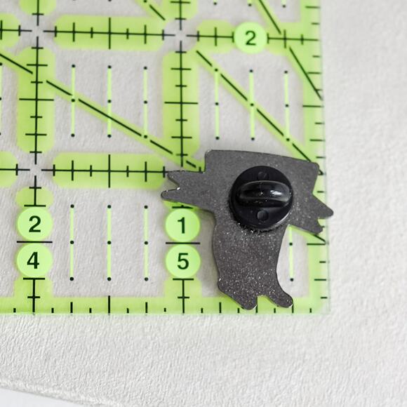 Enamel Button Pin Cute Funny "Fuzzy Legs Club" Gift - Picture 4 of 4